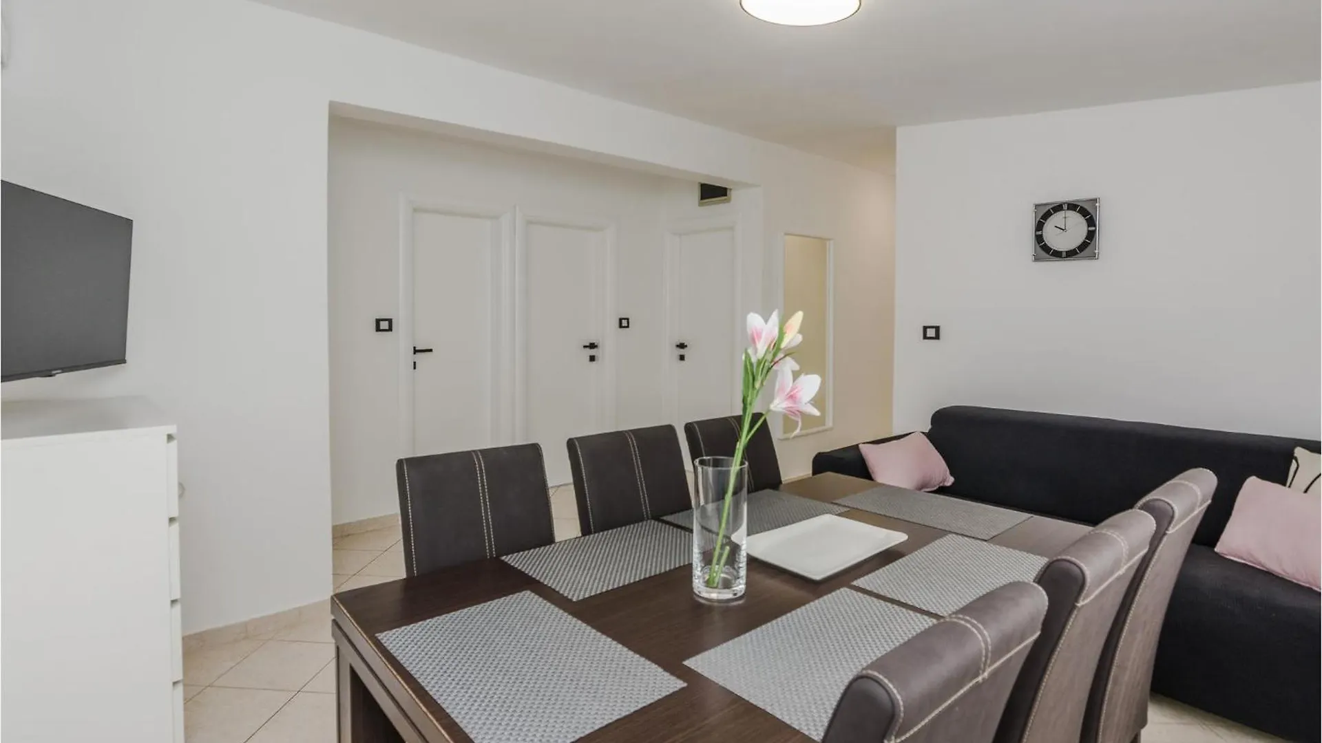 Amazing Home In Privlaka With House Sea View Croácia